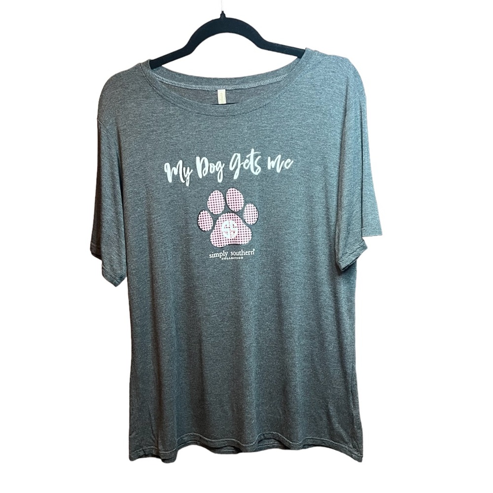 Simply Southern Collection gray t-shirt “”My Dog Gets Me” with paw print sz XL